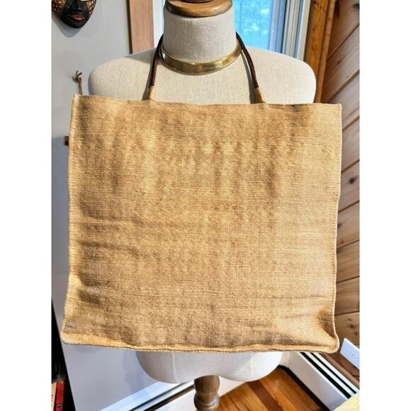 Vintage Handstamped Straw Tribal Purse with Leather Handles Cowry Shells - Picture 3 of 10